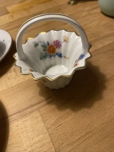 kleines Porzellan Körbchen 50er od älter Thomas Bavaria Streublümchen Golddekor - Bild 1 von 3