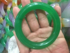 Natural quartzite jade hand-carved Beautiful woman's green bracelet 61（mm） - Picture 1 of 4