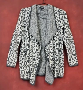 Jones New York Cardigan Sweater XS Animal Print Gray Casual Career Work Clothes - Picture 1 of 9