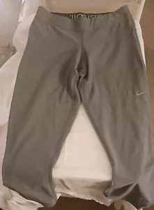 Nike Dri-FIT Pantaloni Yoga Donna Abbigliamento Allenamento Capris Pantaloni Running. Basta farlo. - Foto 1 di 11