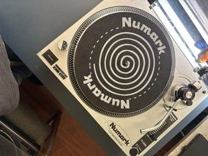 Numark TT-1520 Direct Drive Turntable- No Needle - Picture 1 of 9