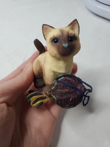 CALICO KÄTZCHEN " ENDLICH EIN GESCHENK, DAS MEINER WÜRDIG IST " - Bild 1 von 3