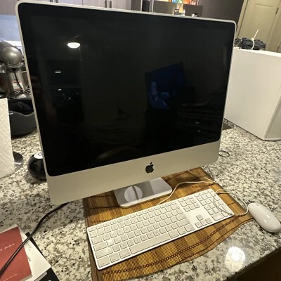 Apple iMac A1225 24" Desktop 2.4GHz Intel core 2Duo OSX 10.4, RAM 1GB, HDD 320GB - Image 1 of 4