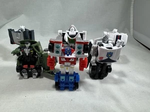 KB Exclusive Transformers Universe Spy G1 Spy Changer Set Optimus Prime Prowl+ - Picture 1 of 15
