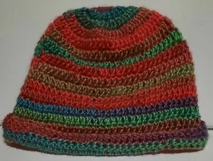 Neue handgefertigte gehäkelte Mütze Damen Teenager 100 % Polyester Garn mehrfarbig, weich - Bild 1 von 5