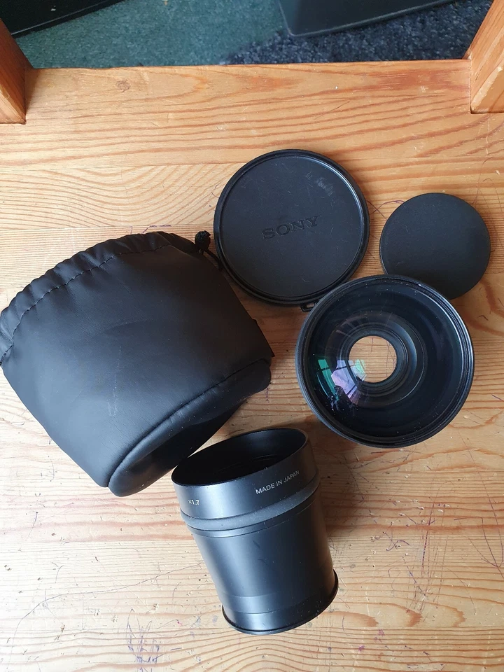 SONY VCL DH1758 conversion lens 1.7x & 0.7 wide conversion lens - Image 1 of 1