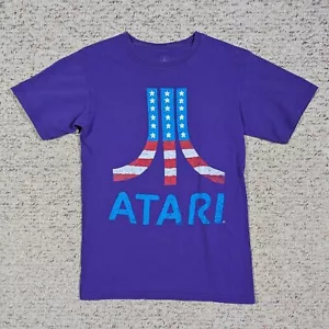 Atari T-Shirt USA Logo amerikanische Flagge Retro lila Herren SMALL Video Gamer Tee - Bild 1 von 4