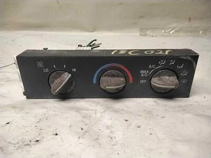1998 GMC VAN SAVANA 2500 Heater A/c Control - Picture 1 of 3