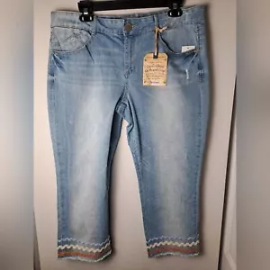 Democracy embroidered hem jeans light wash girlfriend crop fray hi rise sz 14 - Picture 1 of 8
