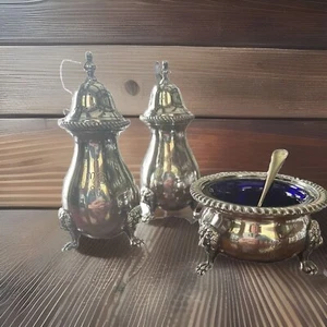 Barker Ellis Silver Plate Salt Cellar & Pepper Shakers, C. 1910 - Picture 1 of 9