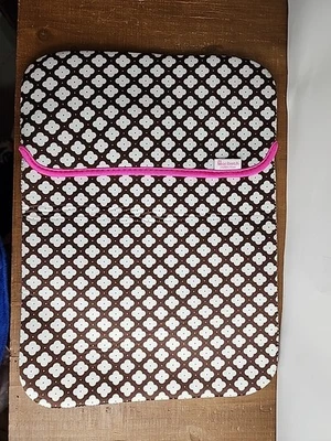 The MacBeth Collection Reversible Neoprene Laptop Sleeve Case 15.75" x 11.25" - Image 1 of 4