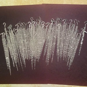 Lotto 70 decorazioni natalizie vintage Twist Icicles 5" plastica trasparente bagliore al buio - Foto 1 di 5