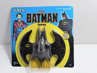 DC Comics ERTL BATMAN BATWING 1989 metal fundido a presión nuevo/sellado Foto 1 de 2