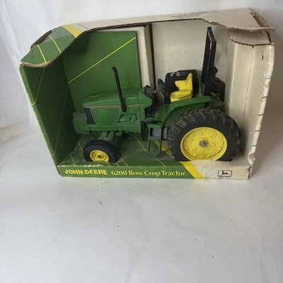 1993 ERTL 1/16 JOHN DEERE 6200 ROW CROP TRACTOR  #5666 NIB - Image 1 of 4