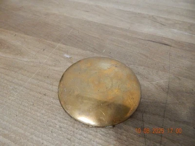 Vtg ELGIN AMERICAN Large Round MIRROR COMPACT Gold-Tone Monogram Puff 4 1/2 - Image 1 of 4