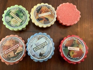 Six (6) Yankee Candle Wax Potpourri Tarts Melts  Retired In Carrying Case - Picture 1 of 4