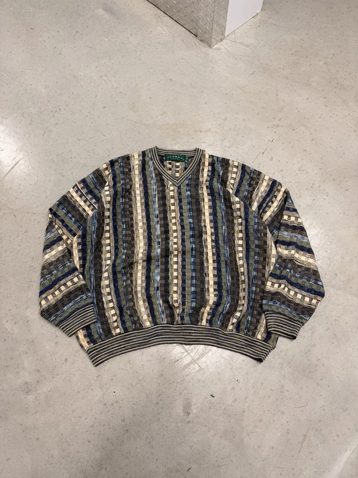 Suéter masculino Tundra 2XL - Multicolorido listrado gola V estilo Coogi - Imagem 1 de 3