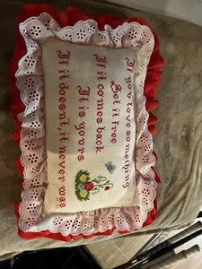 Vintage Red/White Pillow with Beautiful Saying Stiched in pillow. - Picture 1 of 1