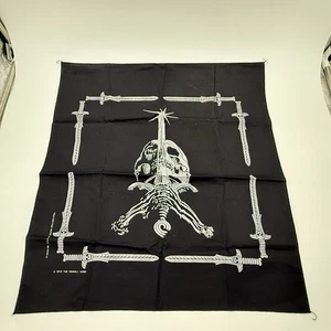De colección Powell Peralta Calavera y Espada Bandana Bandera Skateboarding WOW COMO NUEVO SIN USAR - Imagen 1 de 11