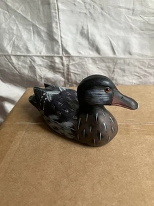 Hand Carved Wooden Vintage Duck decoy painted finish light wood glass eyes - Picture 1 of 8
