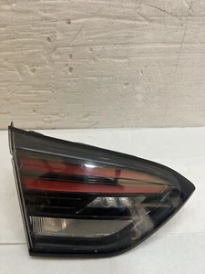 STOP SCHEINWERFER RÜCKLEUCHTE HECKKLAPPE INT LINKS OPEL CROSSLAND 2018 (DEFEKT) - Bild 1 von 4