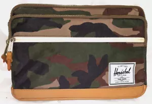 The Herschel Supply Co Laptop-Tablet-Tasche 13,5" grün braun Leder Camouflage - Bild 1 von 15