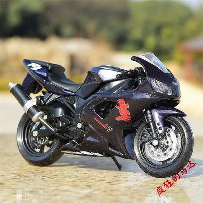 Motocicleta de aleación Yamaha YZF-R1 1/18 - réplica diecast detallada con soporte de exhibición Foto 1 de 4