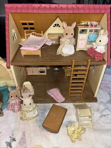 Sylvanian Families Calico Critters 8 Figures w/cottage, figures, accessories - Picture 1 of 5