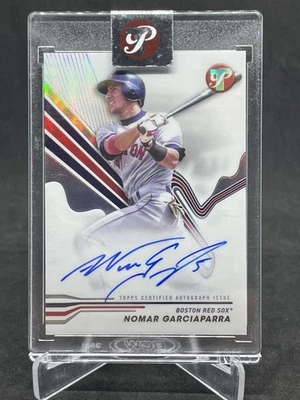 Encased 2024 Topps Prístino Nomar Garciaparra Automático #PA-NG Medias Rojas de Boston Foto 1 de 2