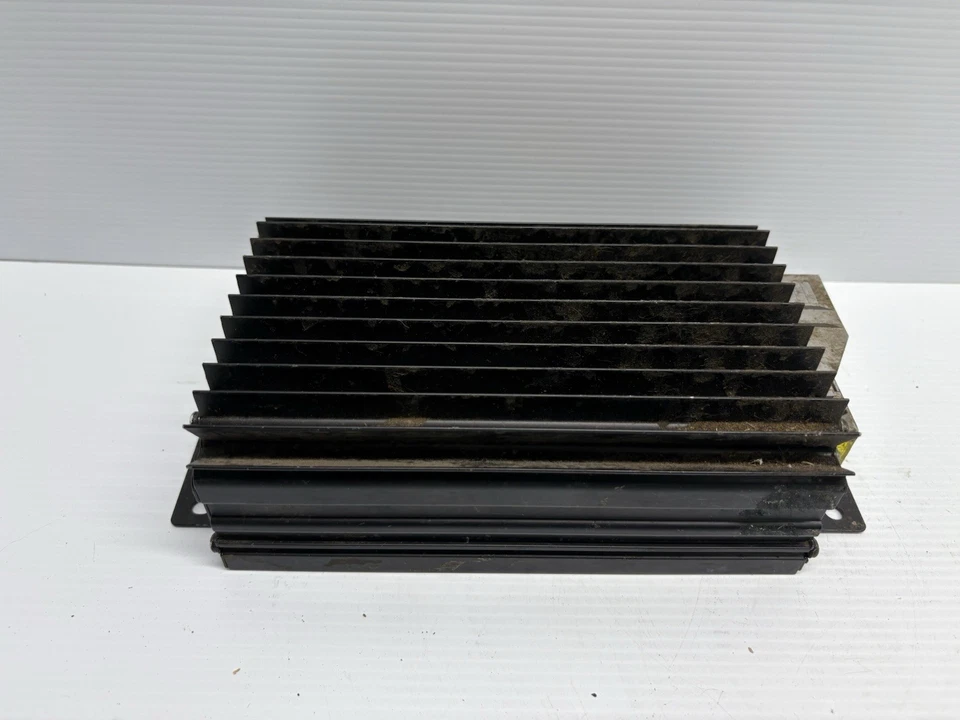 Amplificador de sistema de sonido Bose OEM Mercedes-Benz CLK320 CLK430 CLK55 AMG 2088200889 Foto 1 de 4