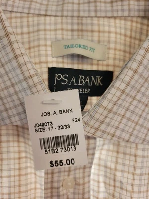 Jos. A. Banks Traveler Collection Traditional Fit Button-Down Collar Dress Shirt - Imagem 1 de 4
