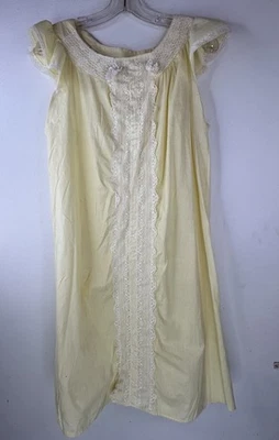 Camisón vintage amarillo sin marca manga corta ribete encaje casa abuela Foto 1 de 4