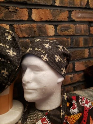 GORRAS EXFOLIANTES QUIRÚRGICAS HECHAS A MANO NEW ORLEANS SAINTS     Foto 1 de 3