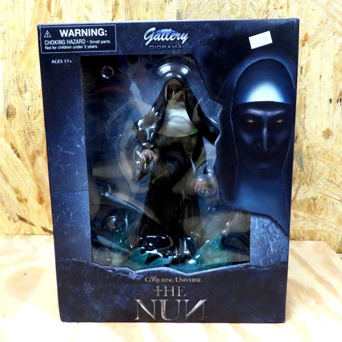 THE NUN DIAMOND SELECT TOYS Gallery PVC Figure, Multicolor, 9 inches Standard Cover