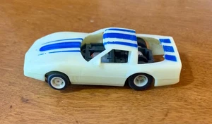 Vintage Tyco Slot Car Corvette Glow in the Dark runs well - Picture 1 of 3