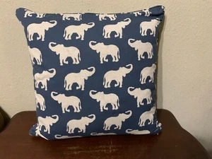 Pottery Barn Elephant Printed Pillow Cover 20" x 20" Cotton Linen Blue White - Picture 1 of 12