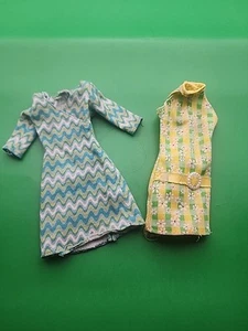 Lot of 2 Barbie Dresses - Picture 1 of 5