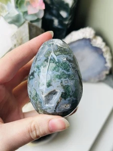Gorgeous Moss Agate Crystal Egg Carving 250g Gemstone Egg Chakras - Picture 1 of 9