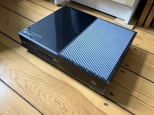 Xbox One Konsole - Day One Edition - Bild 1 von 11
