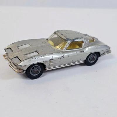Corgi • 1963 Chevrolet Corvette Stingray • Silver Grey • Diecast  1:43 - Image 1 of 4