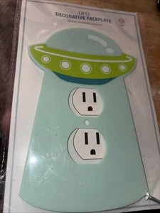 UFO DECORATIVE Outlet FACEPLATE - NEW - Picture 1 of 3