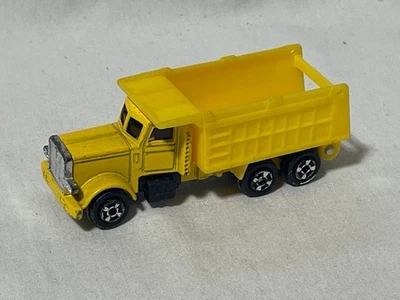 Maisto 砾石自卸车,黄色,1/64 — 第 1/3 张图片