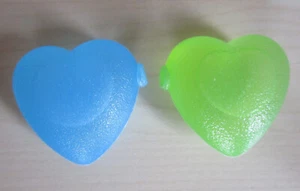 2 Herz Eiswürfel Akku - wieder verwendbare Eis Würfel Dauereiswürfel - TOP! - Bild 1 von 4