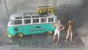 2024 M2 Machines Auto Figs - CHASE - 1959 VW Microbus Deluxe USA Model - Picture 1 of 7