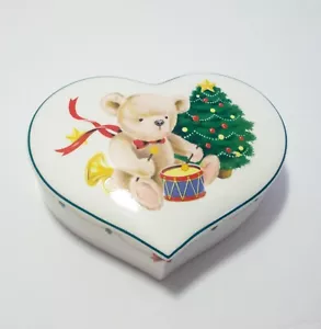 Scatola portagioie con coperchio 5,5" piccolo orso batterista Christopher Stuart Christmas Bone Chna - Foto 1 di 9
