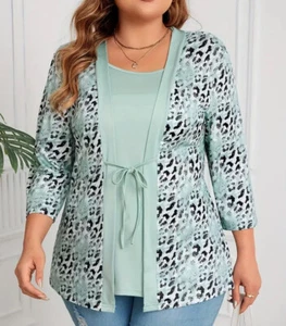 Womens Layered Tunic Top 3/4 Sleeve 2X Green Animal Print Scoop Neck Shirt NEW - Picture 1 of 5