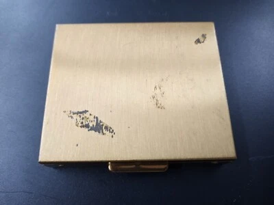 Vintage Gold-Tone Metal Change Pocket Purse. Plastic Cover Is Broken on 1 End - Image 1 of 4