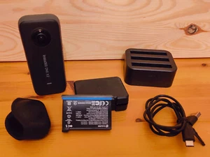 Caméra insta360 ONE X2 (caméra de poche filmant à 360°) - Photo 1/9