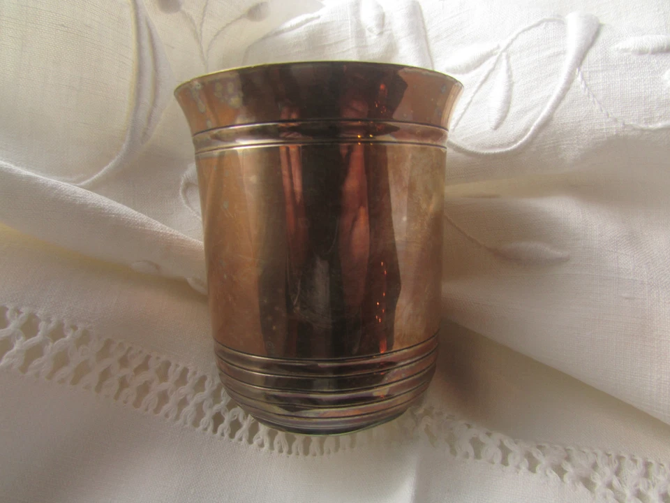 ancienne timbale en metal argenté poinconné  tulipe - Photo 1/1