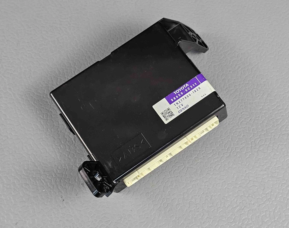 Módulo de control amplificador de temperatura aire acondicionado Toyota Tundra 2014-2017 OEM 88650-0C311 Foto 1 de 4